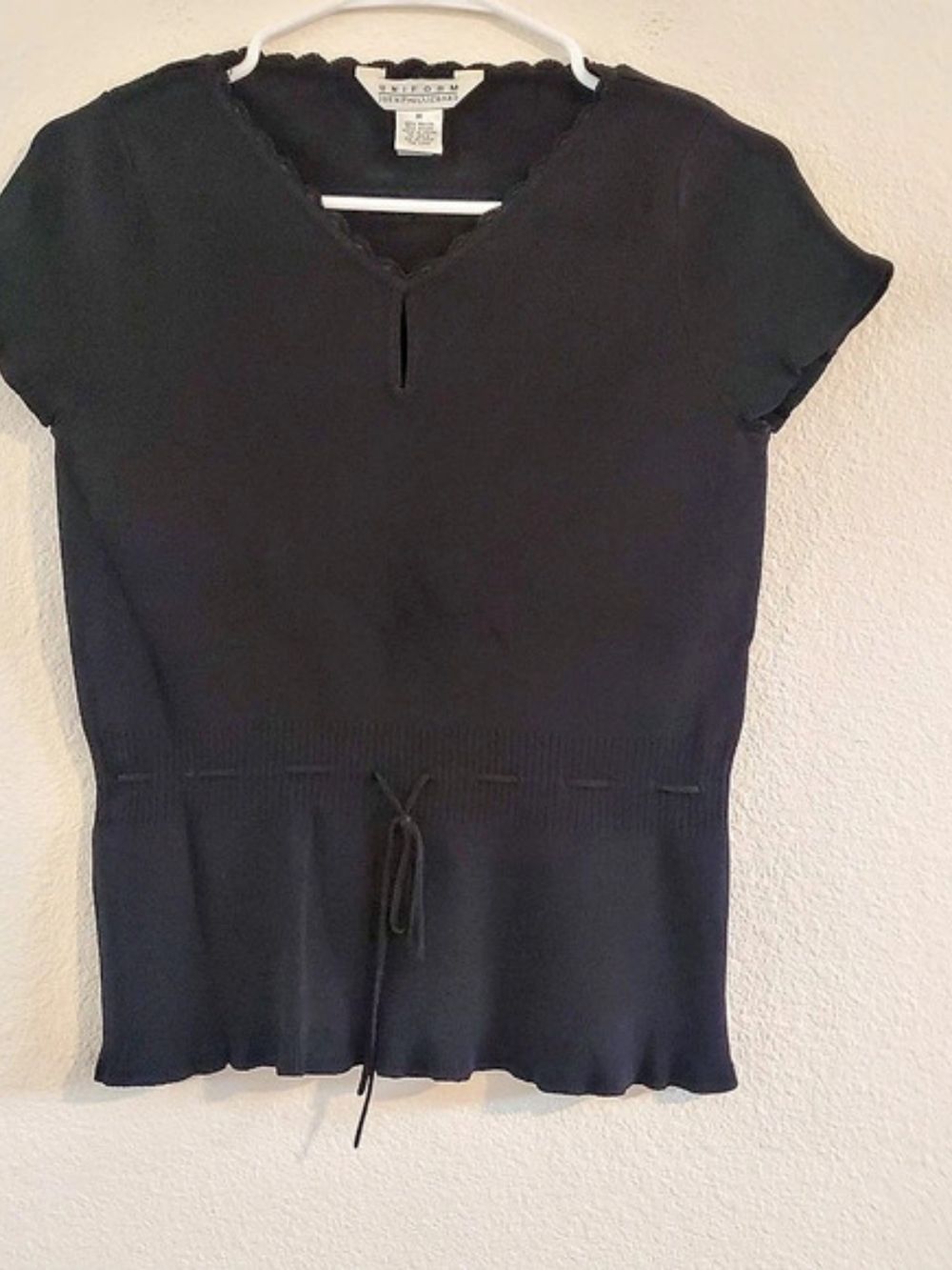 Uniform John Paul Richard Black V-Neck Tunic Size Medium